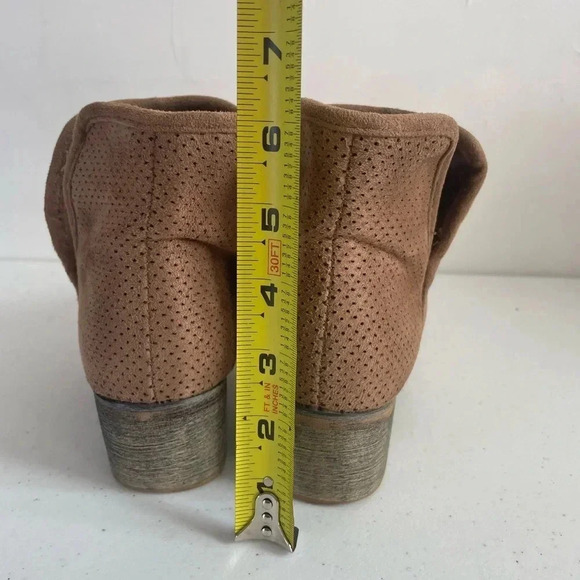 Seven7 Womens Soho Boots, Sand Size 7 GUC! - Picture 4 of 9